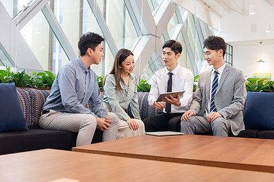 商務(wù)咨詢 企業(yè)航程中的專(zhuān)業(yè)領(lǐng)航員